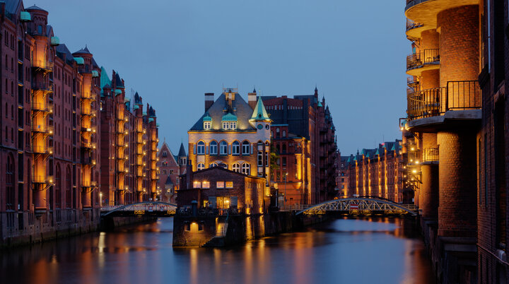 Hamburg, Speicherstadt, Wasserschloss | © Dietmar Rabich, Wikimedia Commons, CC-BY-SA-4.0